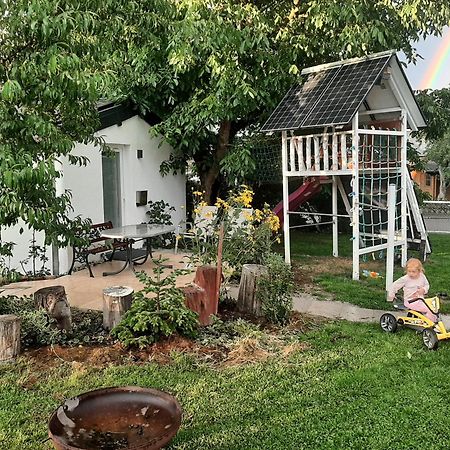 Chalet Im Spiel- Und Obstgarten Keidelheim ภายนอก รูปภาพ